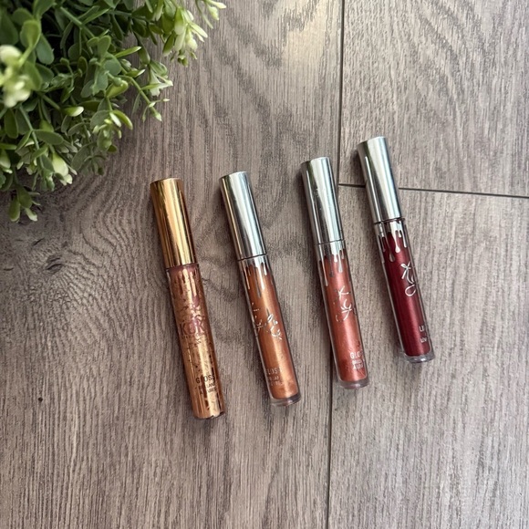 4 Kylie Cosmetics Shimmer Holiday Lipsticks - Picture 1 of 8